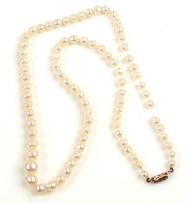 Lot 186 - A pearl necklace