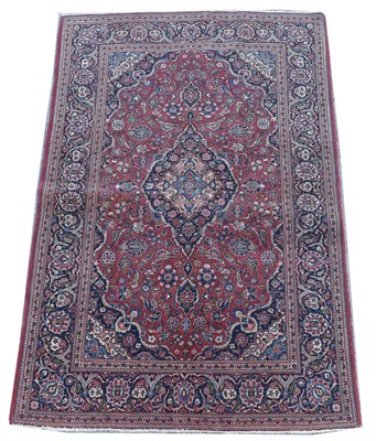 Lot 908 - Kashan rug