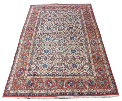 Lot 926 - Isfahan carpet