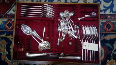 Lot 259 - Oak canteen of silver cutlery