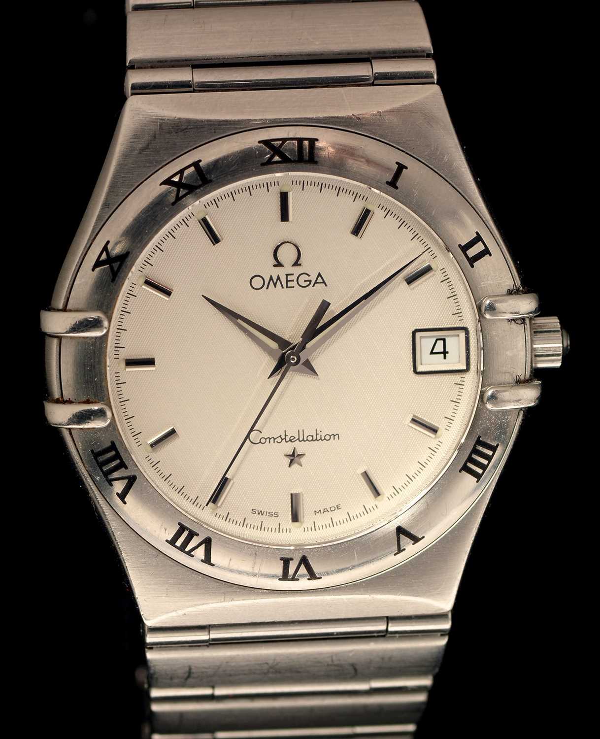 Lot 8 - Omega watch