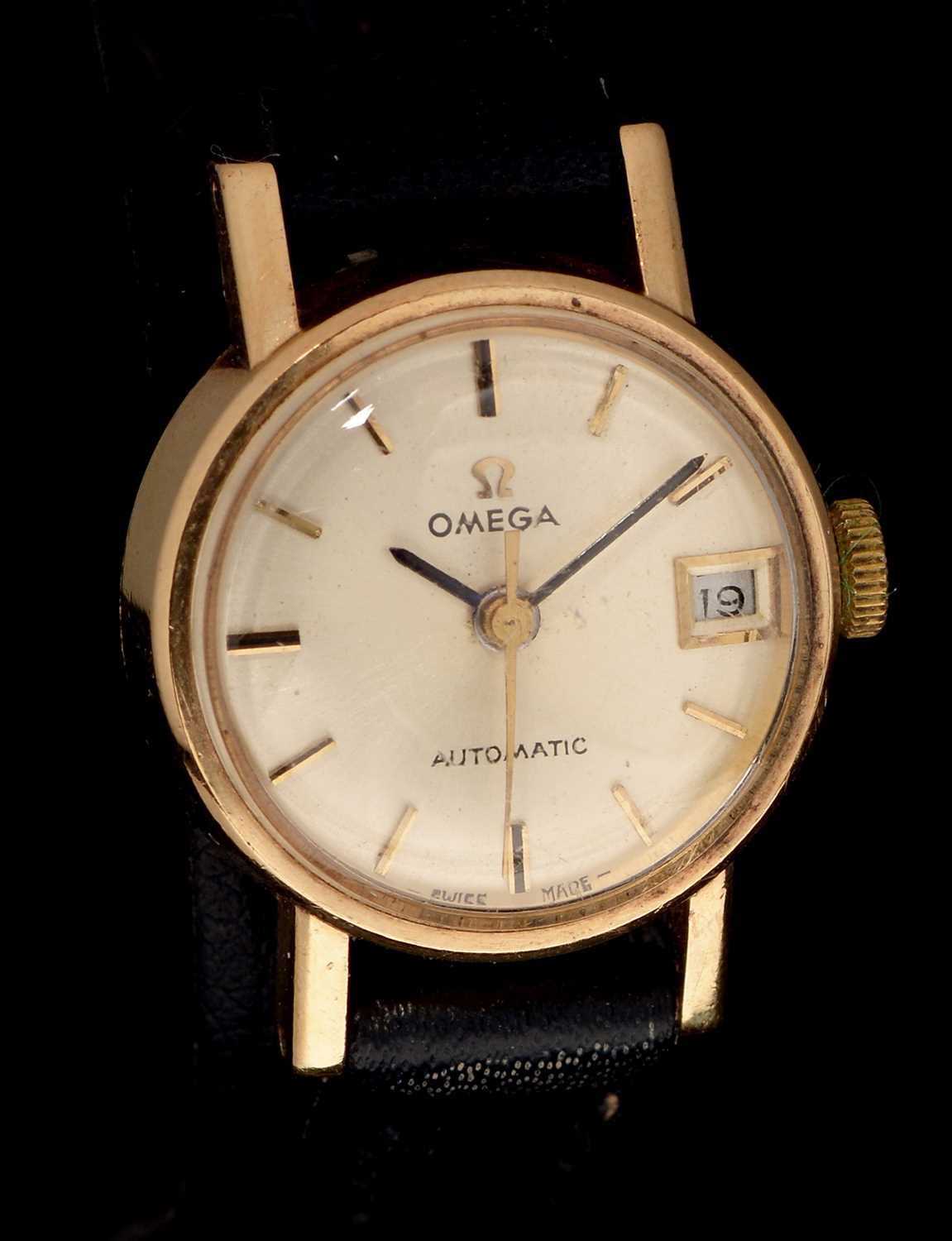 Lot 9 - Omega watch