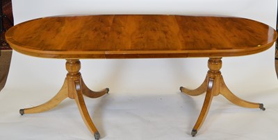 Lot 511 - Modern yew pedestal dining table