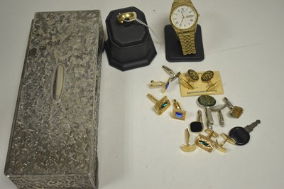 Lot 91 - Gold ring and other jewellery