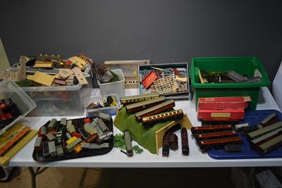 Lot 1148 - Hornby Dublo and Tri-ang rolling stock, buildings, scenery etc.