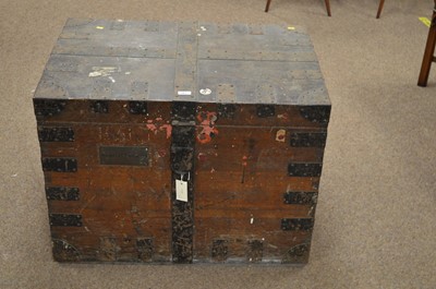 Lot 503 - silver chest