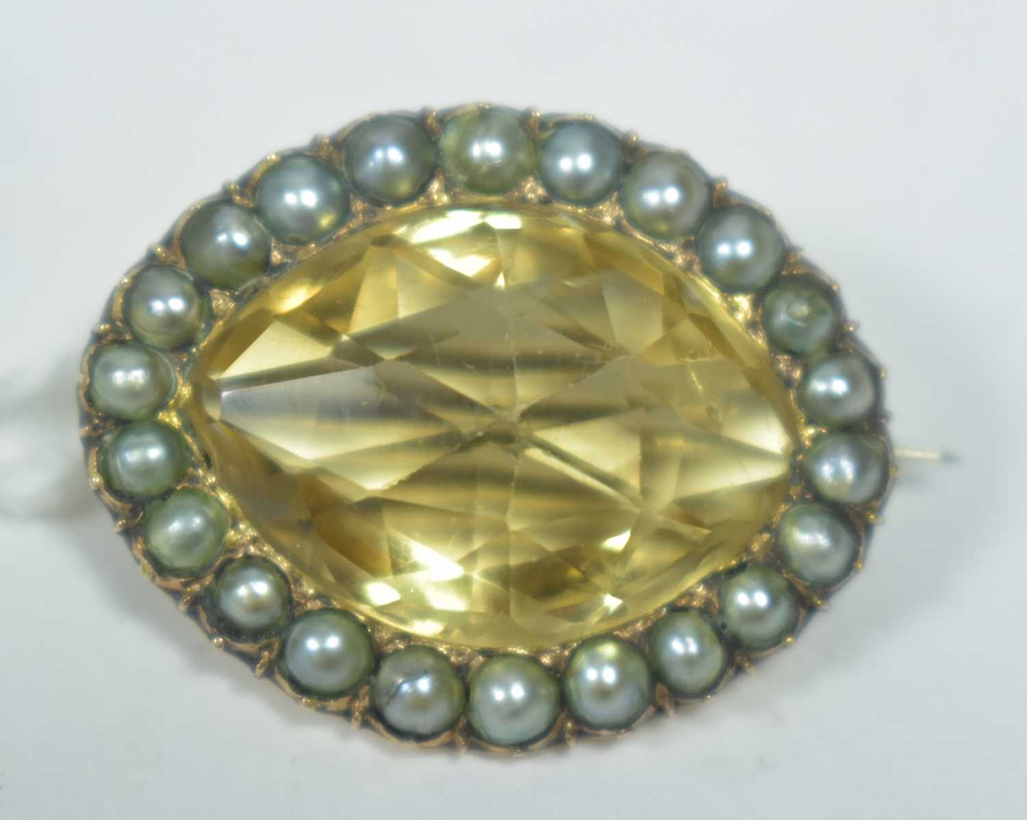 Lot 16 - Citrine and pearl brooch