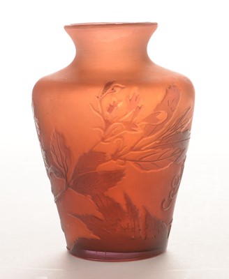 Lot 521 - Small Galle cameo glass vase