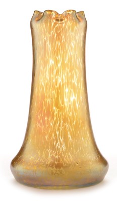 Lot 522 - Loetz iridescent glass vase