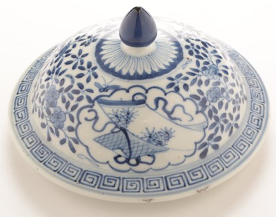 Lot 431 - Chinese blue and white jar and cover
