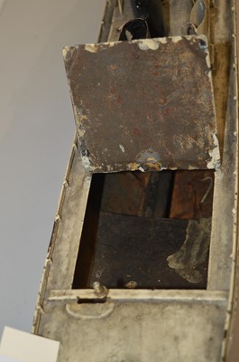 Lot 1284 - Early 20th Century metal hulled clockwork model liner.