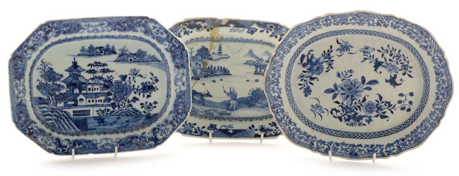Lot 439 - Three Chinese export ware serving dishes, Qianlong