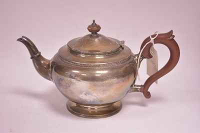 Lot 406 - Silver teapot