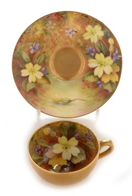 Lot 497 - Worcester cup and saucer TWIN