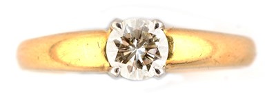 Lot 165 - Solitaire diamond ring