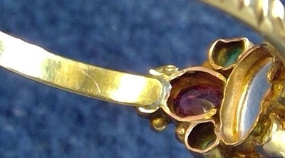 Lot 169 - William IV gem-set ring