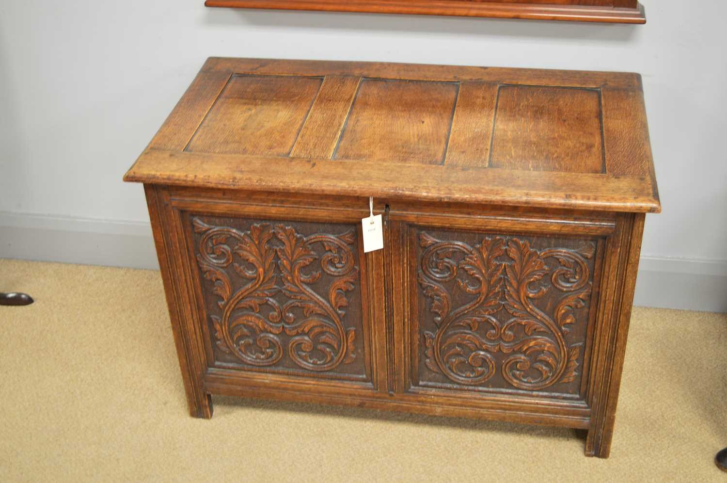 Lot 797 - oak blanket box