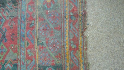 Lot 886 - Ushak carpet
