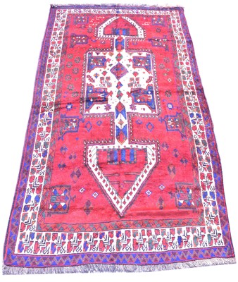Lot 557 - Shiraz carpet
