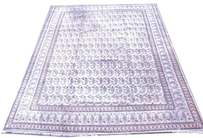 Lot 571 - Kashan carpet