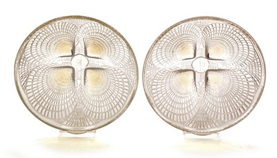 Lot 523 - Pair of Lalique Coquille bowls
