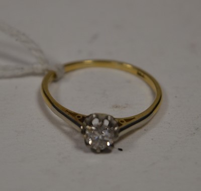Lot 29 - A solitaire diamond ring