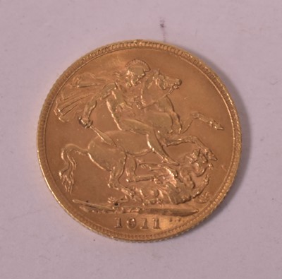 Lot 32 - George V gold sovereign