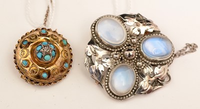 Lot 132 - Turquoise and moonstone brooches