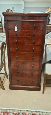 Lot 708 - 20th Century mahogany Wellington chest