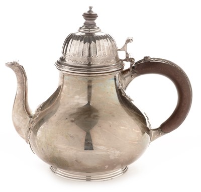 Lot 204 - Asprey silver teapot