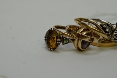 Lot 276 - A selection of yellow and white metal rings.