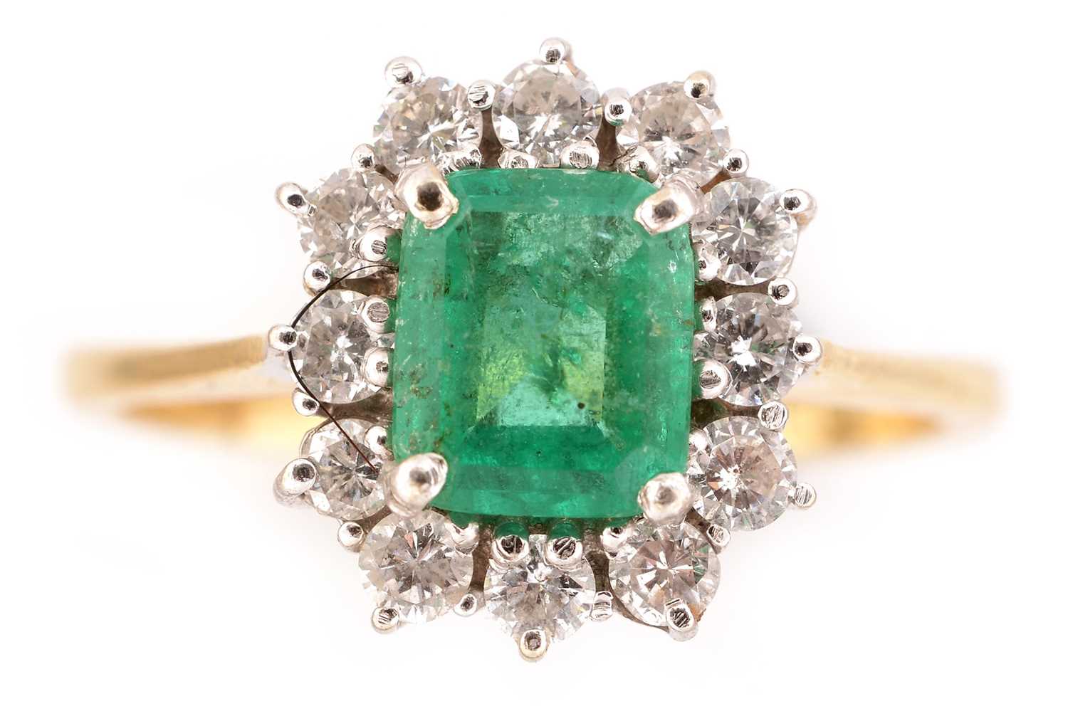 Lot 66 - Emerald and diamond cluster ring