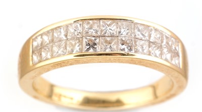 Lot 112 - Princess cut diamond ring