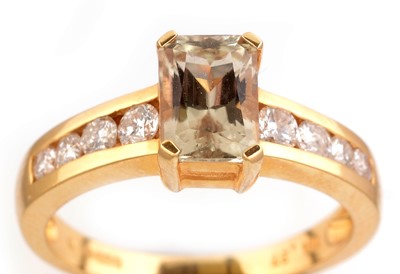 Lot 133 - A Zultanite and diamond ring