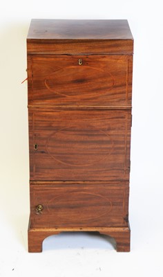 Lot 875 - George III mahogany cellarette