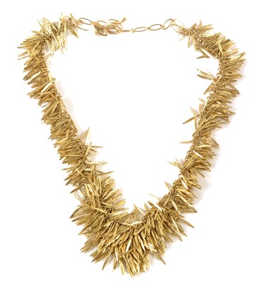 Lot 195 - H. Stern feather pattern necklace