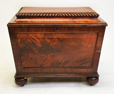 Lot 878 - 19th Century mahogany cellarette