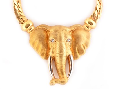 Lot 145 - A 9ct yellow gold elephant pattern necklace