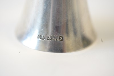 Lot 353 - A silver cocktail measure