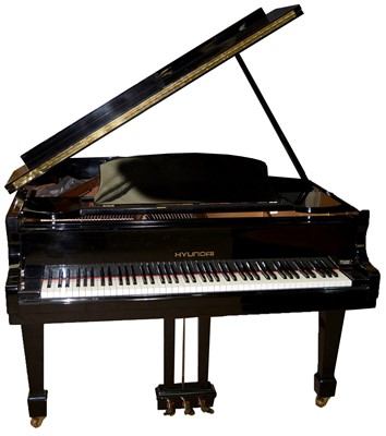 Lot 712 - Piano by Hyundai