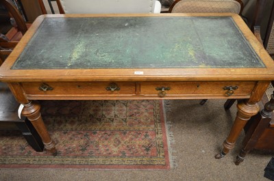 Lot 516 - VIctorian oak desk