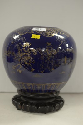 Lot 221 - Chinese vase