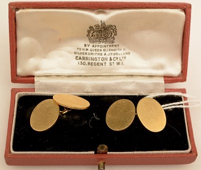 Lot 161 - A pair of 18ct yellow gold cufflinks