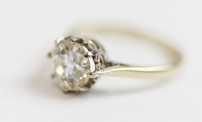 Lot 29 - Solitaire diamond ring