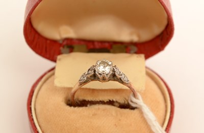 Lot 148 - A diamond ring