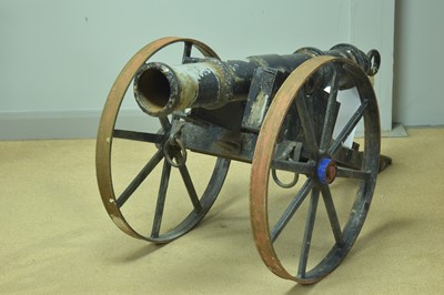 Lot 1048 - Full-size cannon model