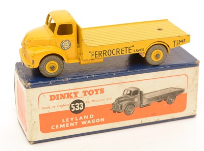 Lot 1243 - Dinky toys 533 Cement wagon and box.
