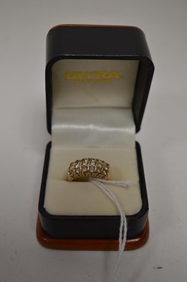 Lot 79 - Diamond dress ring