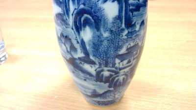 Lot 585 - Chinese blue and white vase