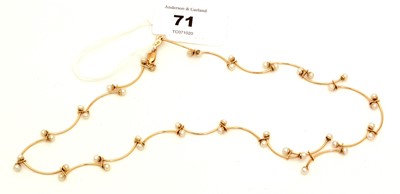 Lot 71 - Cultured pearl and 9ct gold necklace